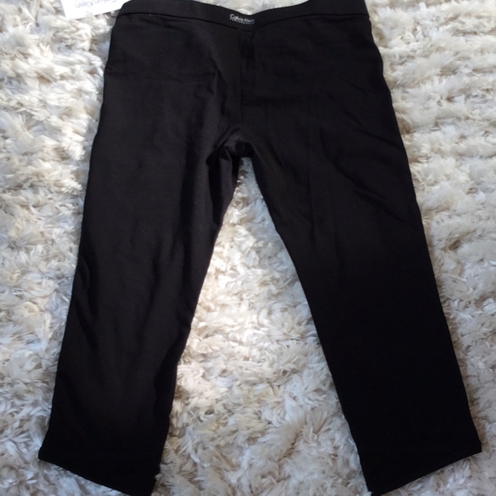 Calvin Klein Capri - Picture 4 of 4